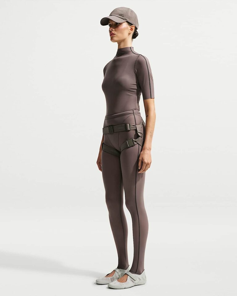 Леггинсы NikeSKIMS Weightless High-Waisted V-Panel Leggings «Resin» Женская