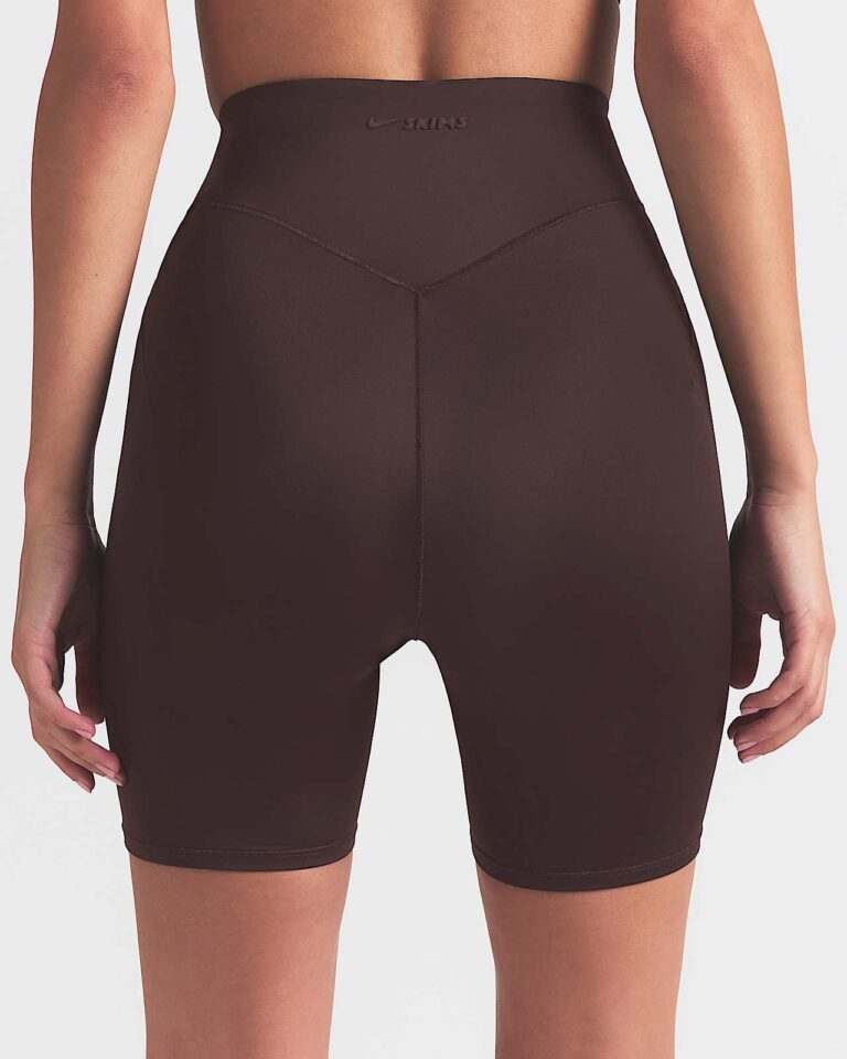 Велосипедки NikeSKIMS Satin Shine High-Waisted 5″ Biker Shorts «Phoenix» Женская