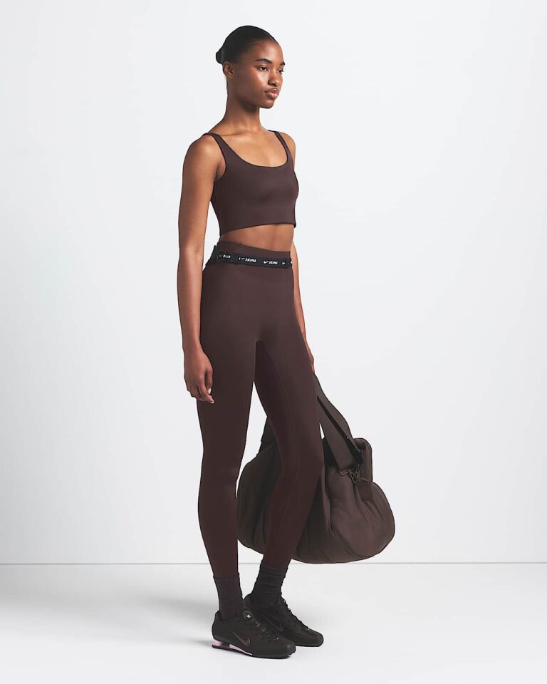 Леггинсы NikeSKIMS Satin Shine High-Waisted Bonded 26″ Leggings «Phoenix» Женская
