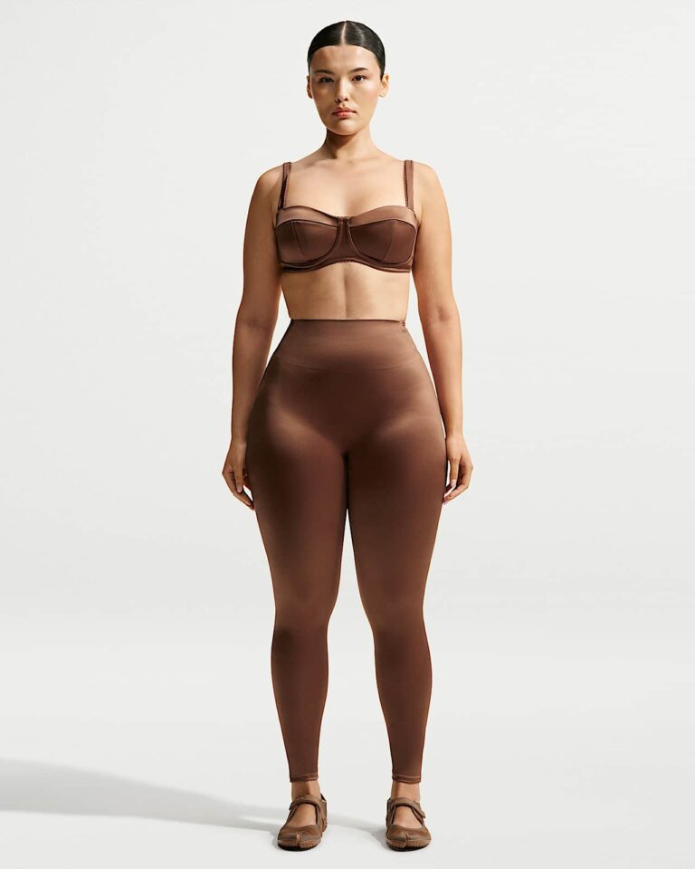 Леггинсы NikeSKIMS Satin Shine High-Waisted Bonded 26″ Leggings «Carob Brown» Женская