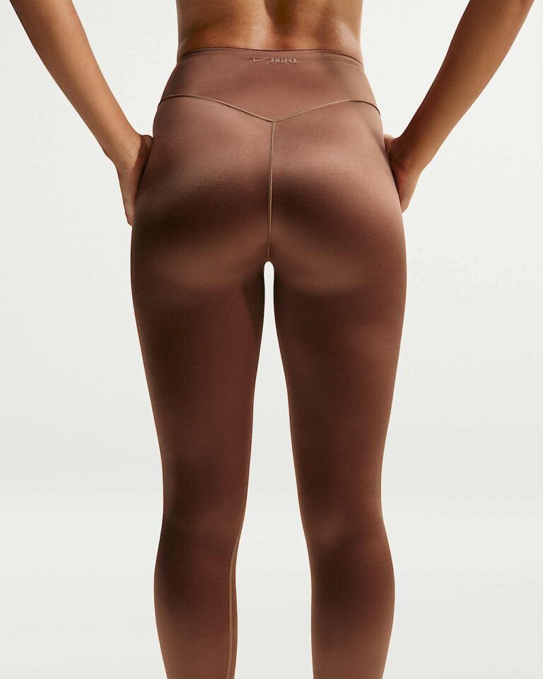Леггинсы NikeSKIMS Satin Shine High-Waisted Bonded 26″ Leggings «Carob Brown» Женская