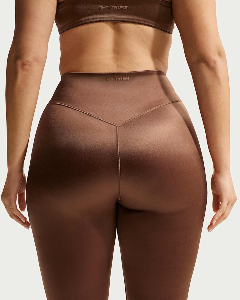 Леггинсы NikeSKIMS Satin Shine High-Waisted Bonded 26″ Leggings «Carob Brown» Женская