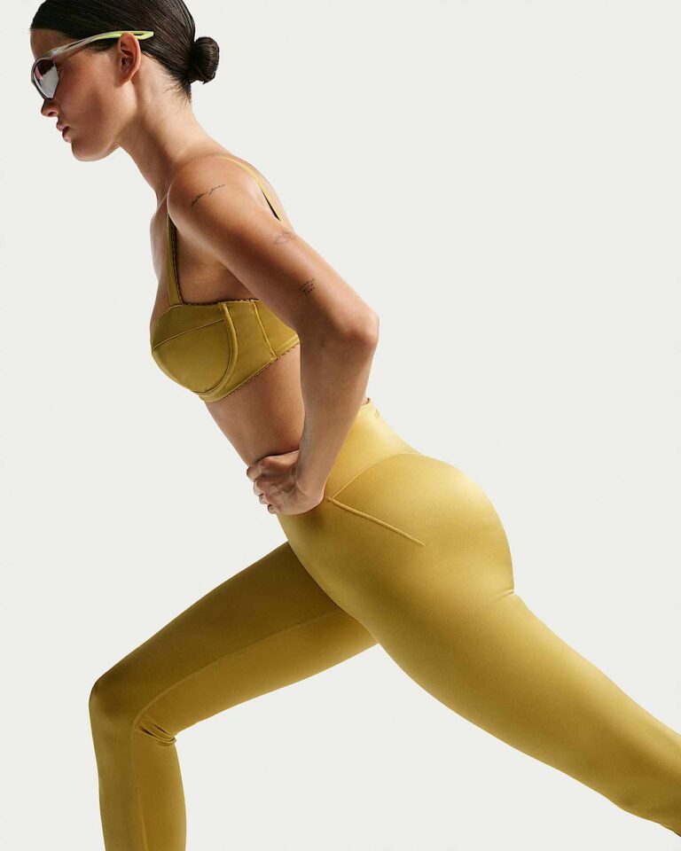 Леггинсы NikeSKIMS Satin Shine High-Waisted Bonded 26″ Leggings «Citrine» Женская
