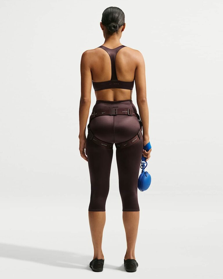 Топ NikeSKIMS Satin Shine Plunge Bra «Phoenix» Женская