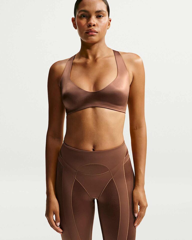 Топ NikeSKIMS Satin Shine Plunge Bra «Carob Brown» Женская