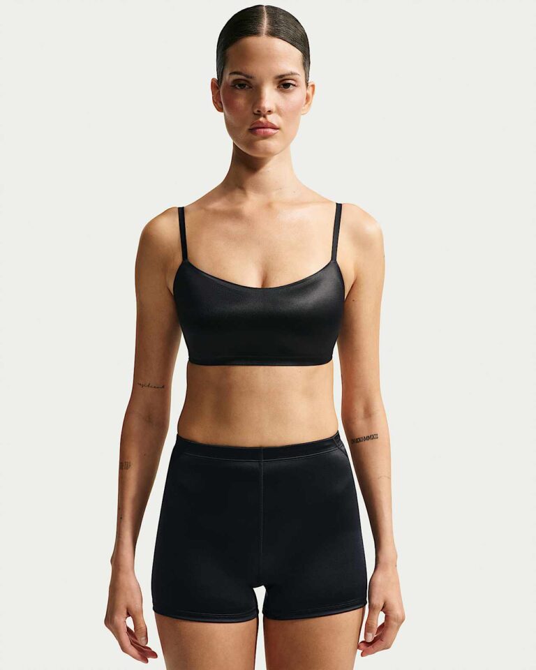 Топ NikeSKIMS Satin Shine Scoop Cami Bra «Obsidian» Женская
