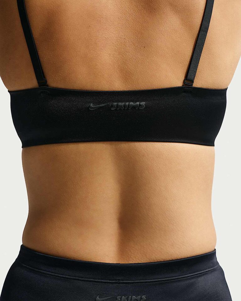 Топ NikeSKIMS Satin Shine Scoop Cami Bra «Obsidian» Женская