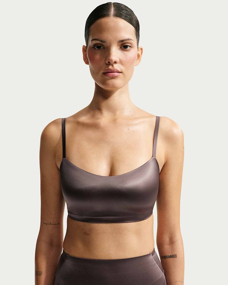 Топ NikeSKIMS Satin Shine Scoop Cami Bra «Resin» Женская