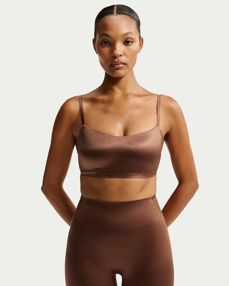 Топ NikeSKIMS Satin Shine Scoop Cami Bra «Carob Brown» Женская