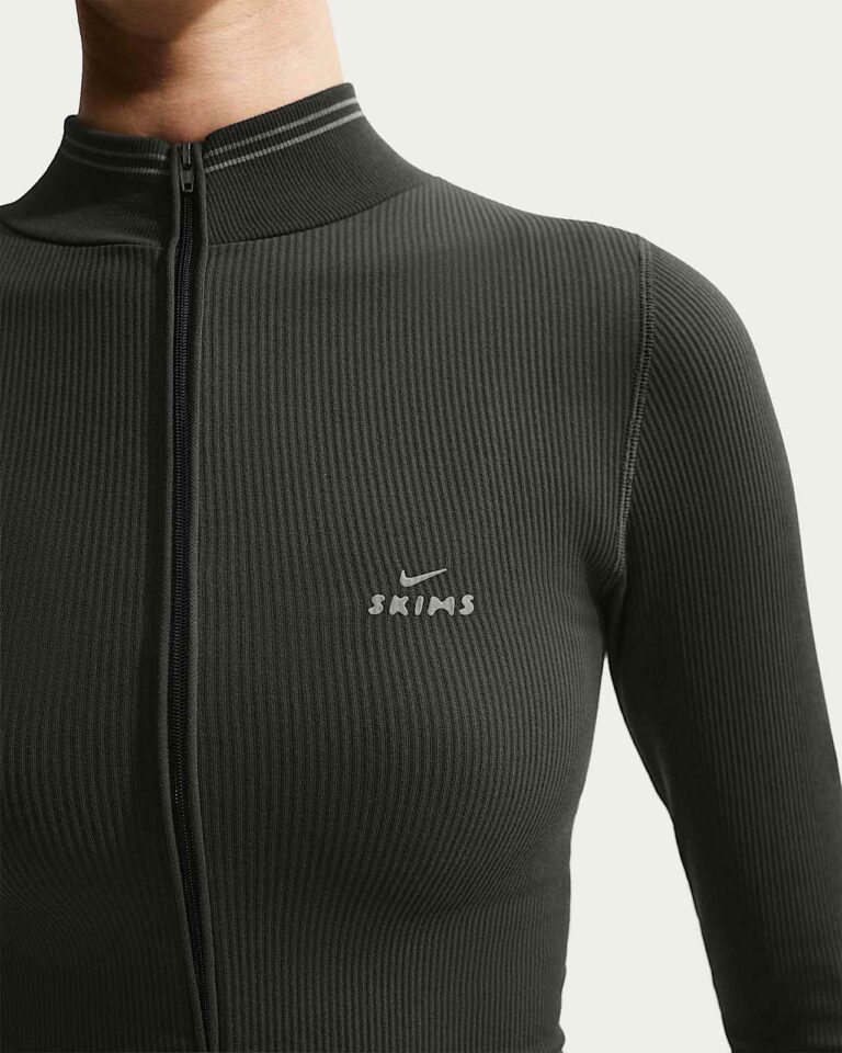 Куртка NikeSKIMS Ribbed Seamless Cropped Full-Zip Jacket «Obsidian/Armor» Женская