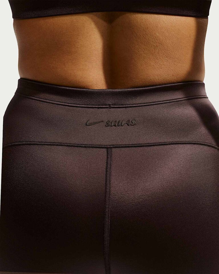 Шорты NikeSKIMS Satin Shine Mid-Rise 2″ Boyshorts with Drawcord «Phoenix» Женская