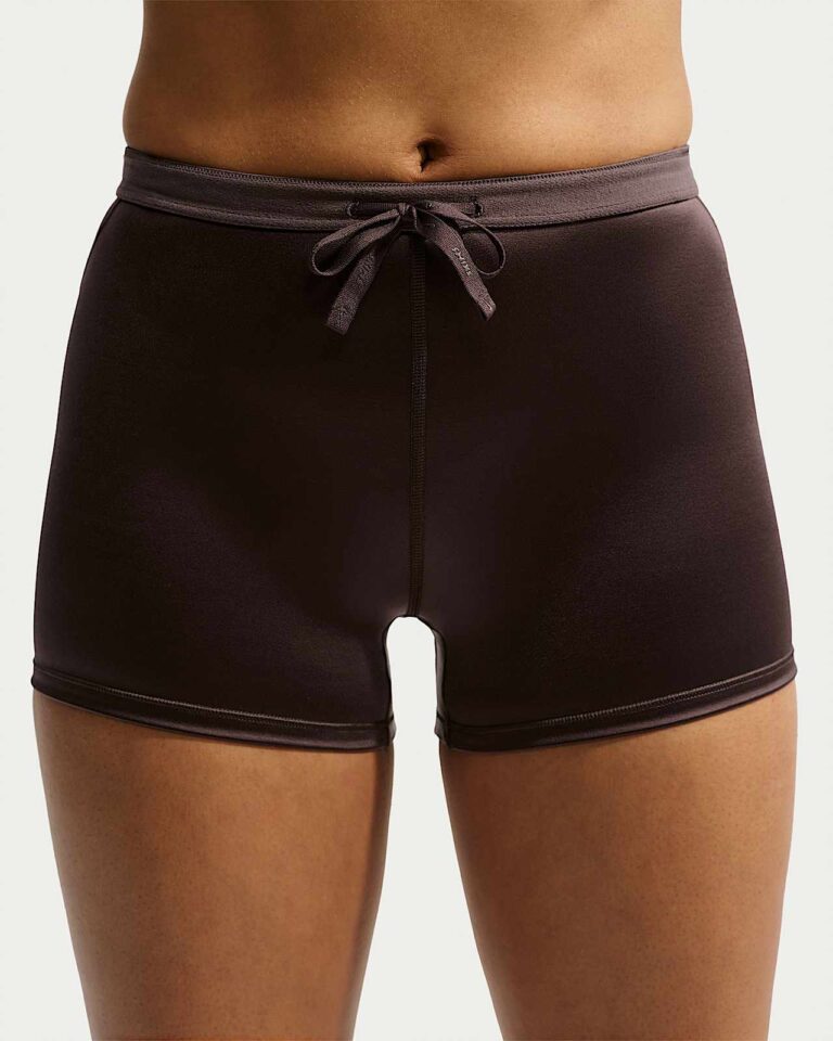 Шорты NikeSKIMS Satin Shine Mid-Rise 2″ Boyshorts with Drawcord «Phoenix» Женская