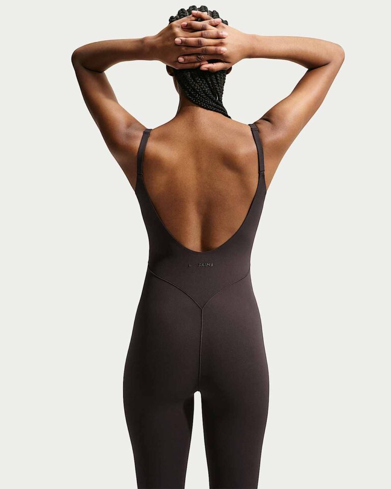 Боди NikeSKIMS Studio Stretch 29″ Bodysuit «Dark Roast» Женская