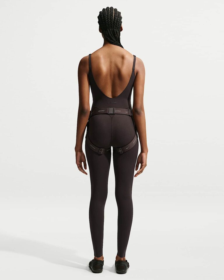 Боди NikeSKIMS Studio Stretch 29″ Bodysuit «Dark Roast» Женская