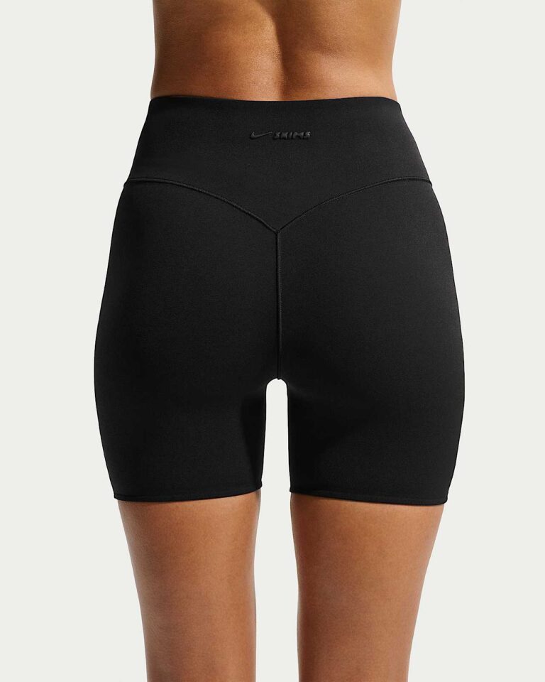 Шорты NikeSKIMS Studio Stretch 5″ Shorts «Obsidian» Женская