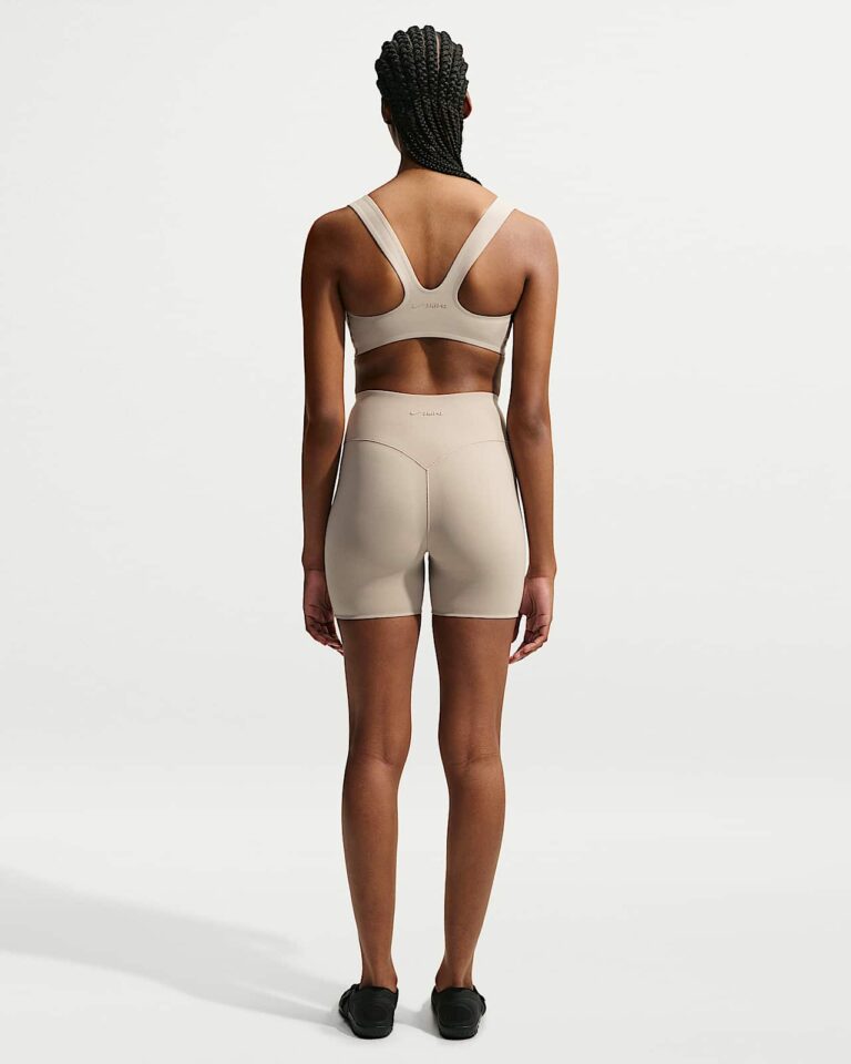 Шорты NikeSKIMS Studio Stretch 5″ Shorts «Linen» Женская