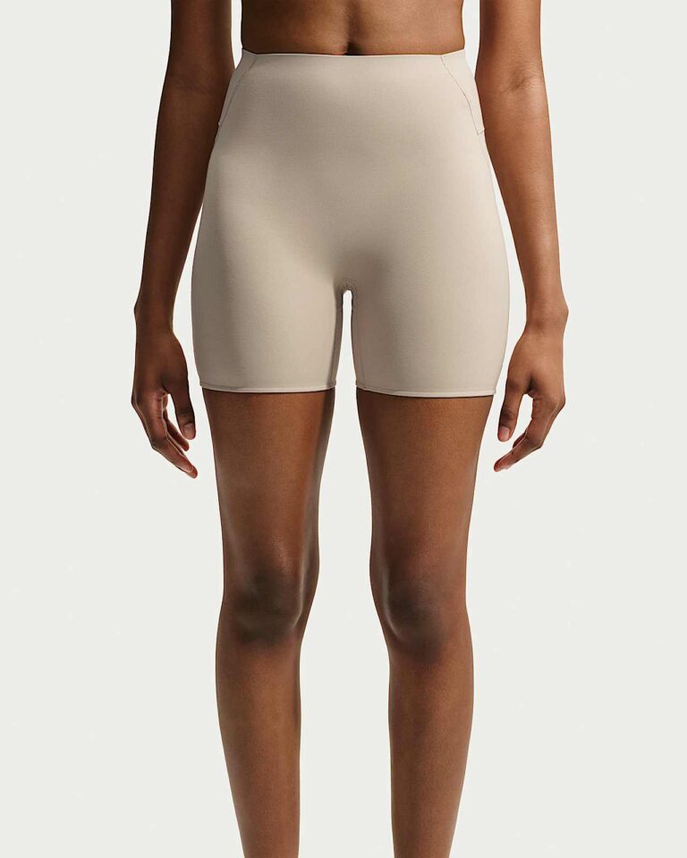 Шорты NikeSKIMS Studio Stretch 5″ Shorts «Linen» Женская
