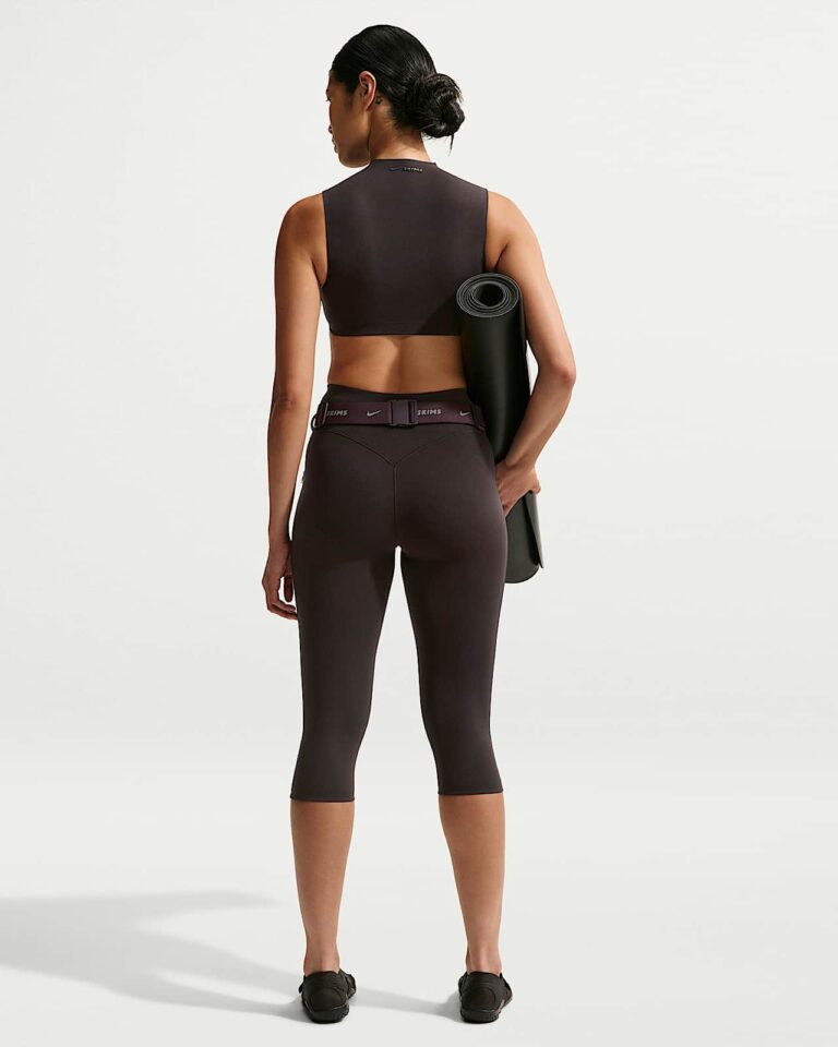 Леггинсы NikeSKIMS Studio Stretch 17″ Leggings «Dark Roast» Женская