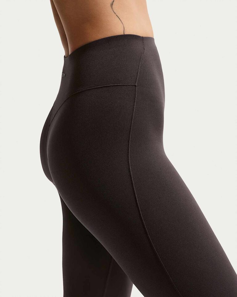 Леггинсы NikeSKIMS Studio Stretch 17″ Leggings «Dark Roast» Женская