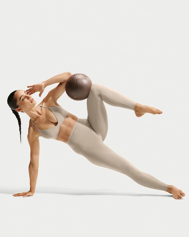 Леггинсы NikeSKIMS Studio Stretch 26″ Leggings «Linen» Женская
