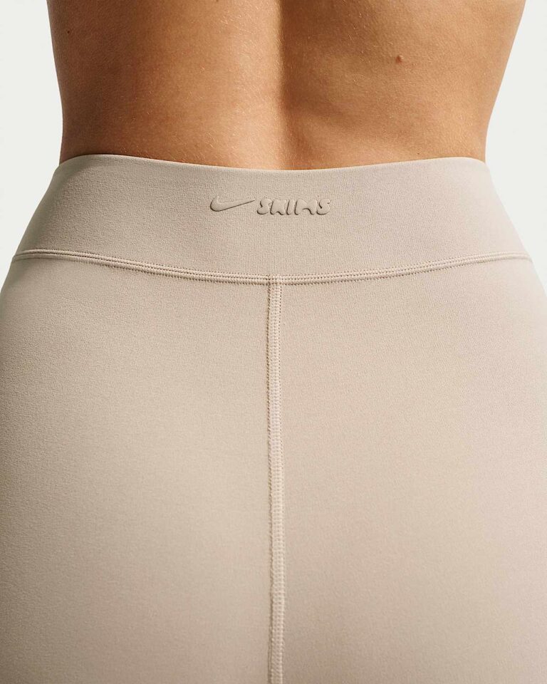 Шорты NikeSKIMS Studio Stretch 2″ Shorts «Linen» Женская