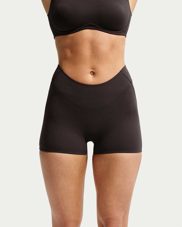 Шорты NikeSKIMS Studio Stretch 2″ Shorts «Dark Roast» Женская