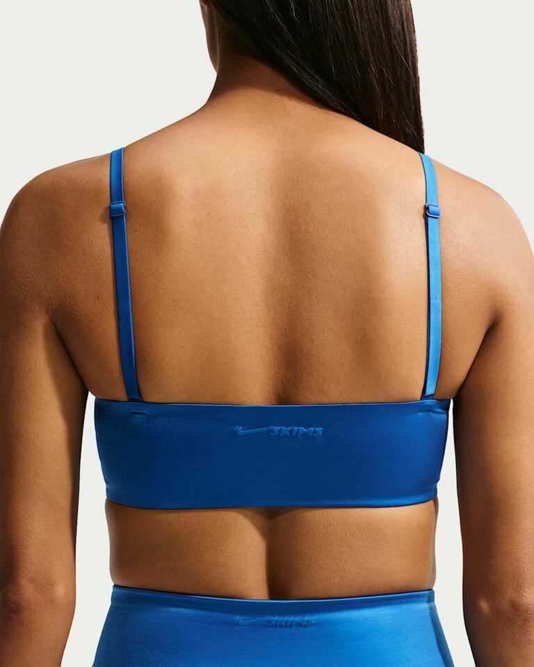 Топ NikeSKIMS Satin Shine Convertible Bandeau Bra «Cobalt» Женская