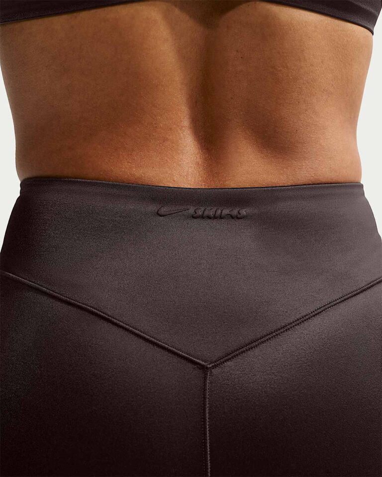 Леггинсы NikeSKIMS Satin Shine High-Waisted Bonded 29″ Leggings «Phoenix» Женская