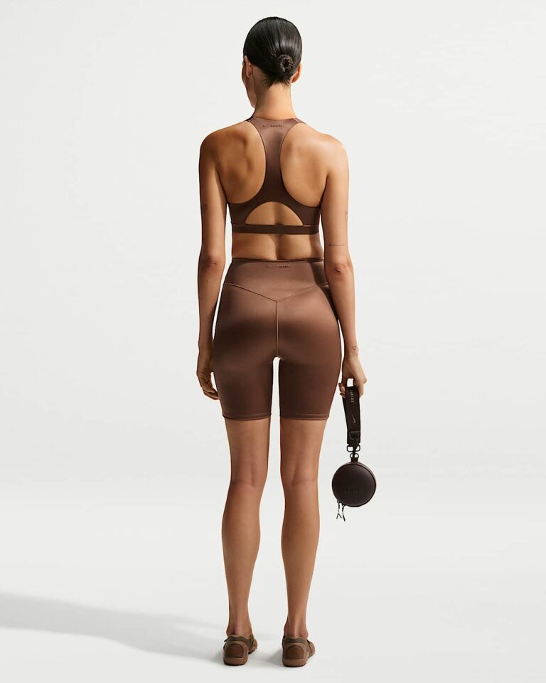 Топ NikeSKIMS Satin Shine Halter Bra «Carob Brown» Женская