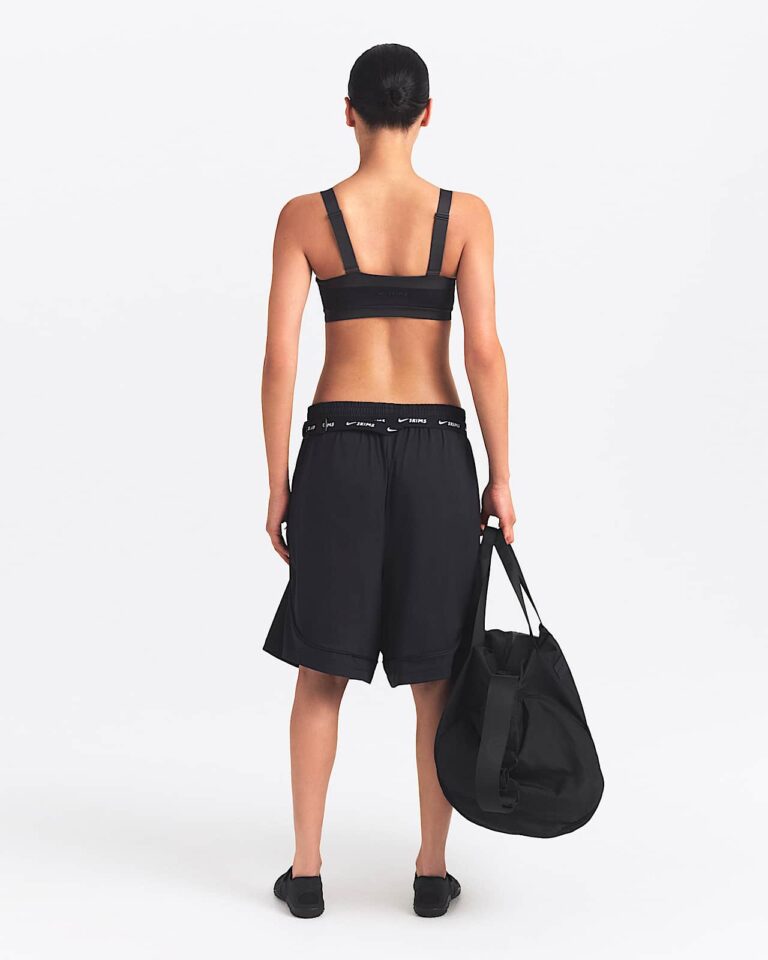 Шорты NikeSKIMS Airy Relaxed Shorts «Obsidian» Женская