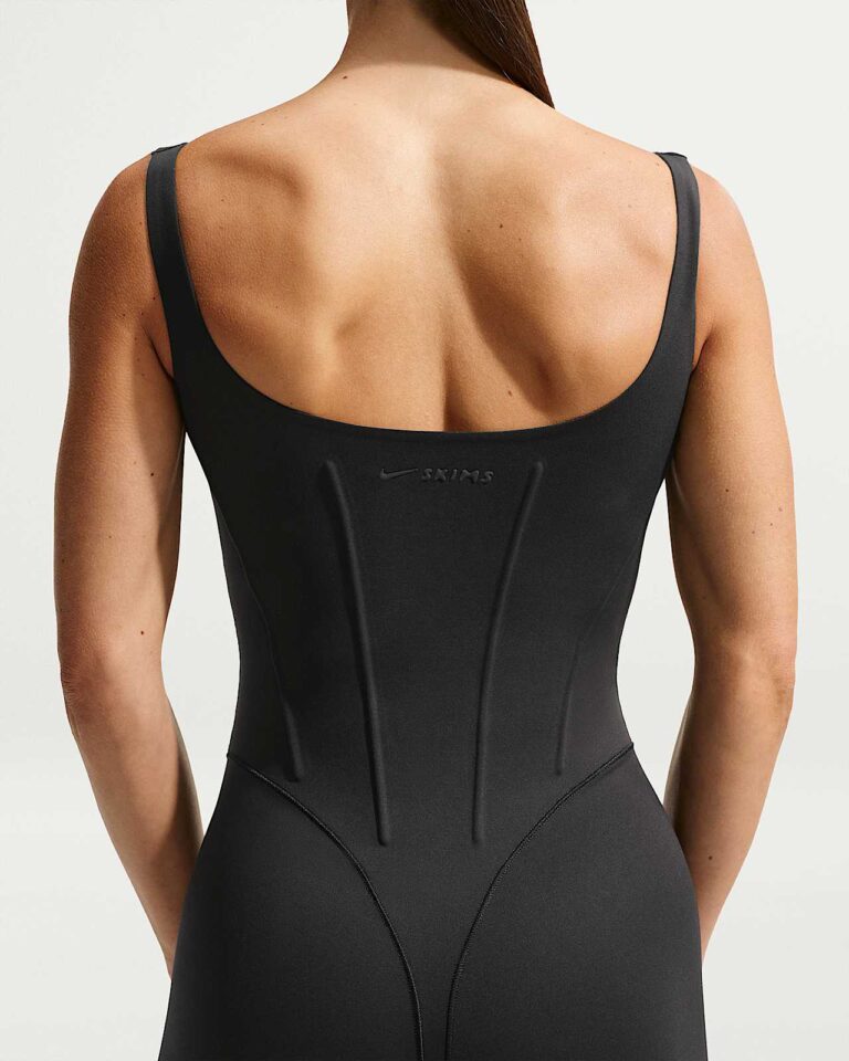 Боди NikeSKIMS Matte Corset 3″ Bodysuit «Obsidian» Женская