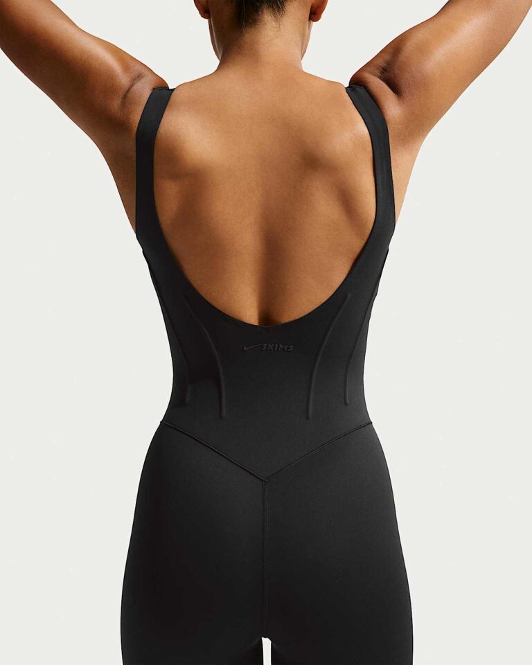 Боди NikeSKIMS Matte Corset 29″ Bodysuit «Obsidian» Женская