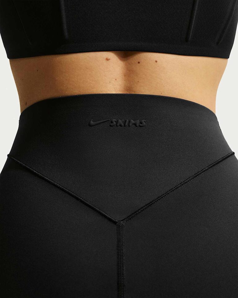 Леггинсы NikeSKIMS Matte High-Waisted Corset 26″ Leggings «Obsidian» Женская
