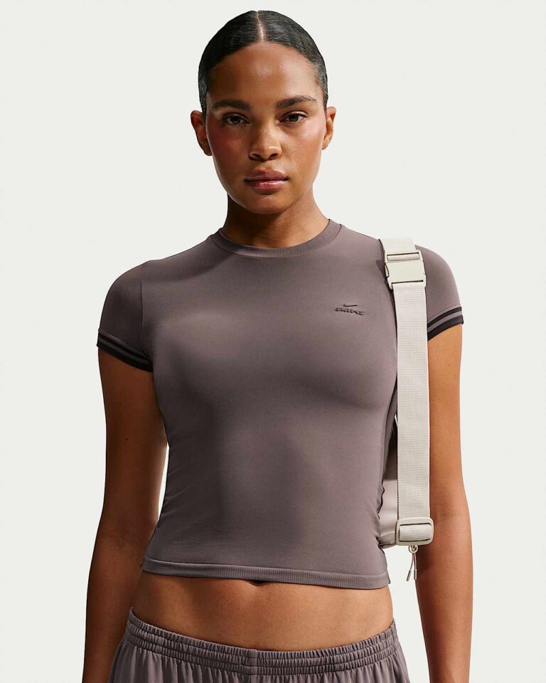 Топ NikeSKIMS Stretch Knit Cropped Crew-Neck Top «Resin/Phoenix» Женская