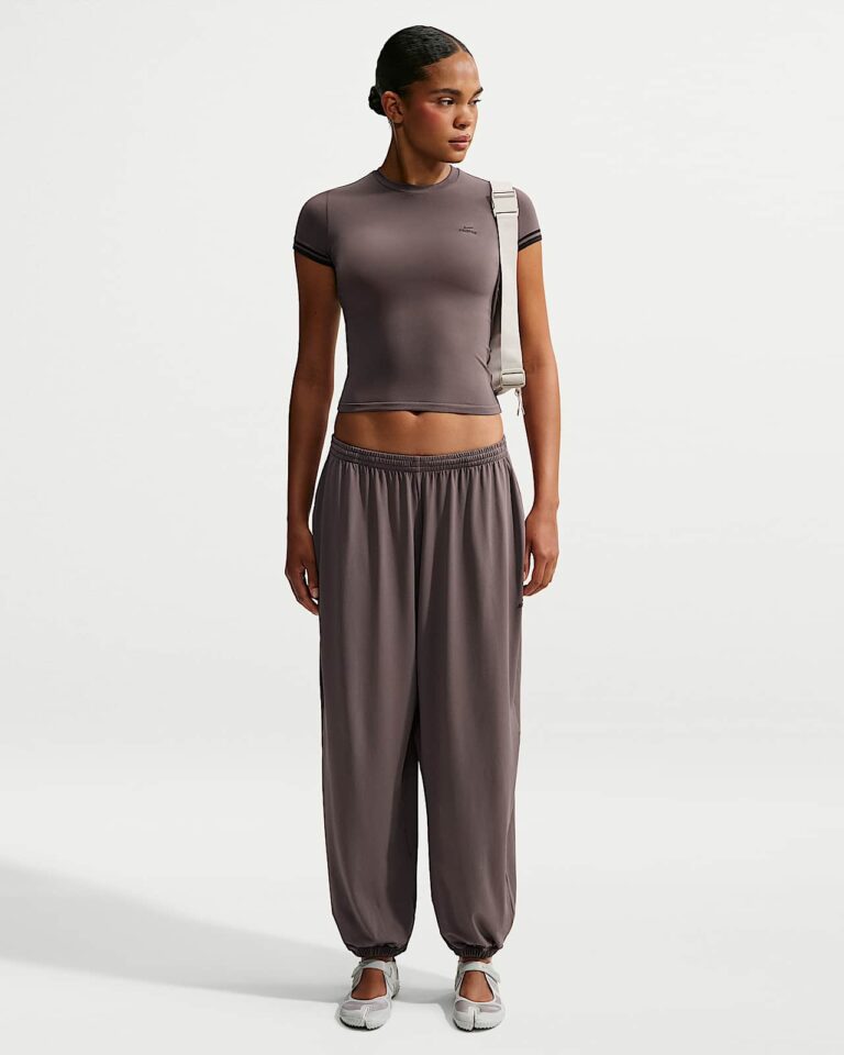 Топ NikeSKIMS Stretch Knit Cropped Crew-Neck Top «Resin/Phoenix» Женская