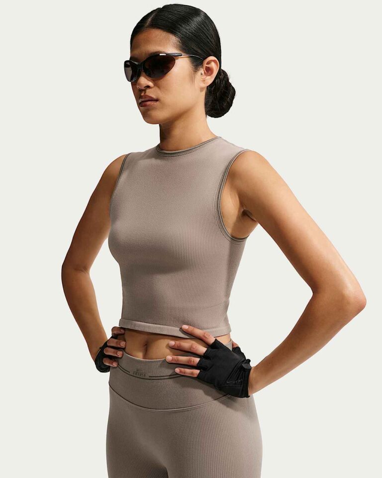 Майка NikeSKIMS Ribbed Seamless Muscle Tank «Driftwood» Женская