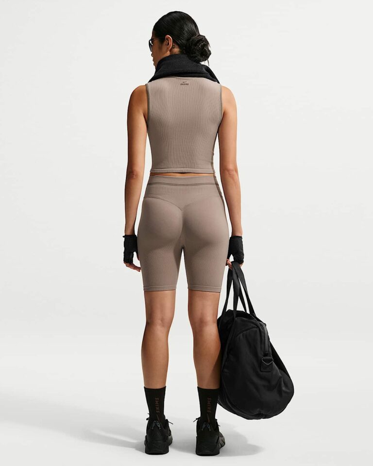 Майка NikeSKIMS Ribbed Seamless Muscle Tank «Driftwood» Женская