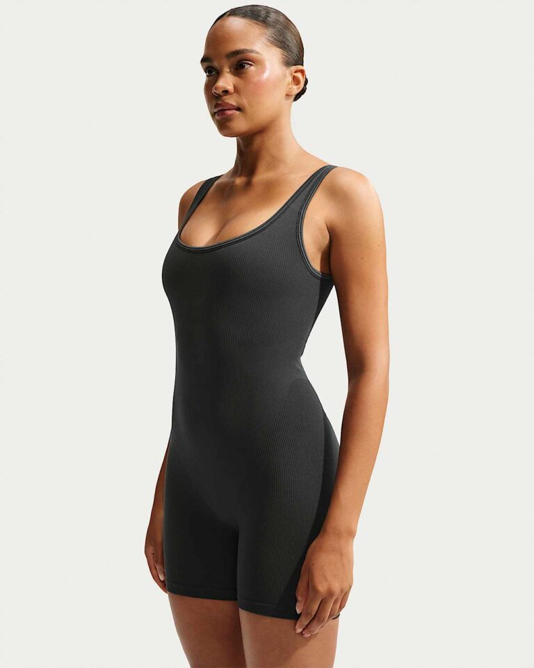 Боди NikeSKIMS Ribbed Seamless Scoop-Neck 5″ Bodysuit «Obsidian/Armor» Женская