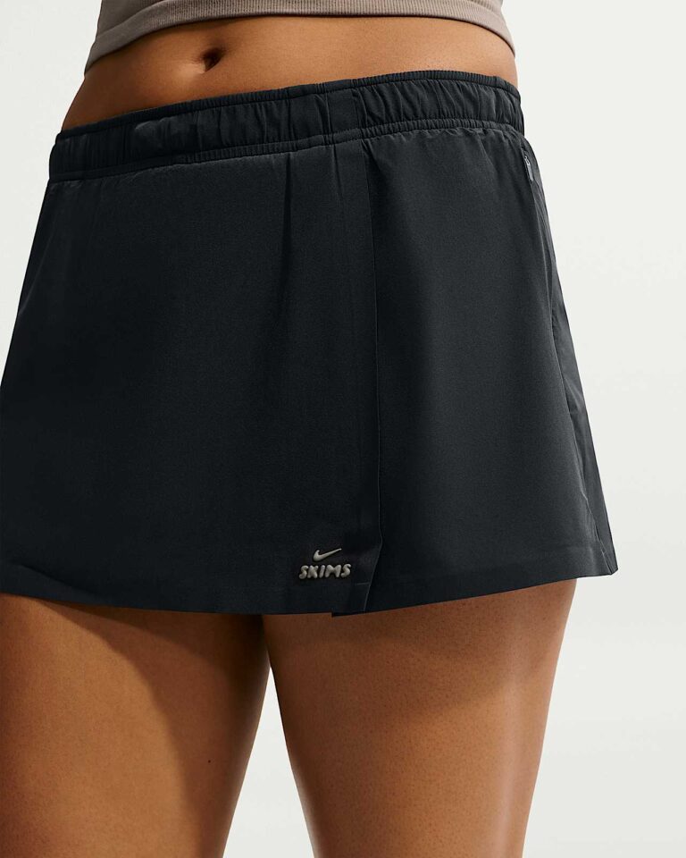 Юбка-шорты NikeSKIMS Stretch Nylon Skort «Obsidian/Olive Grey» Женская