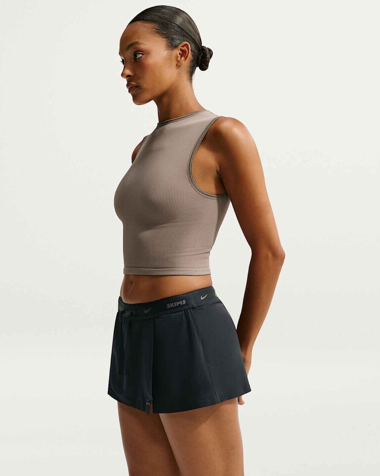 Юбка-шорты NikeSKIMS Stretch Nylon Skort «Obsidian/Olive Grey» Женская
