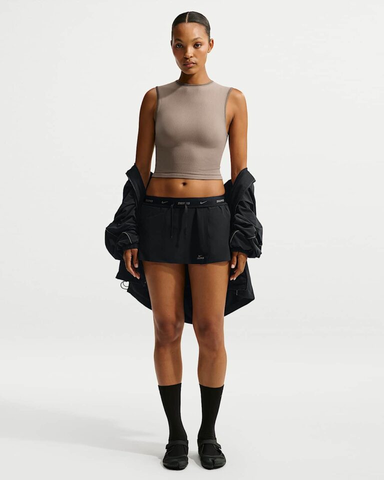 Юбка-шорты NikeSKIMS Stretch Nylon Skort «Obsidian/Olive Grey» Женская