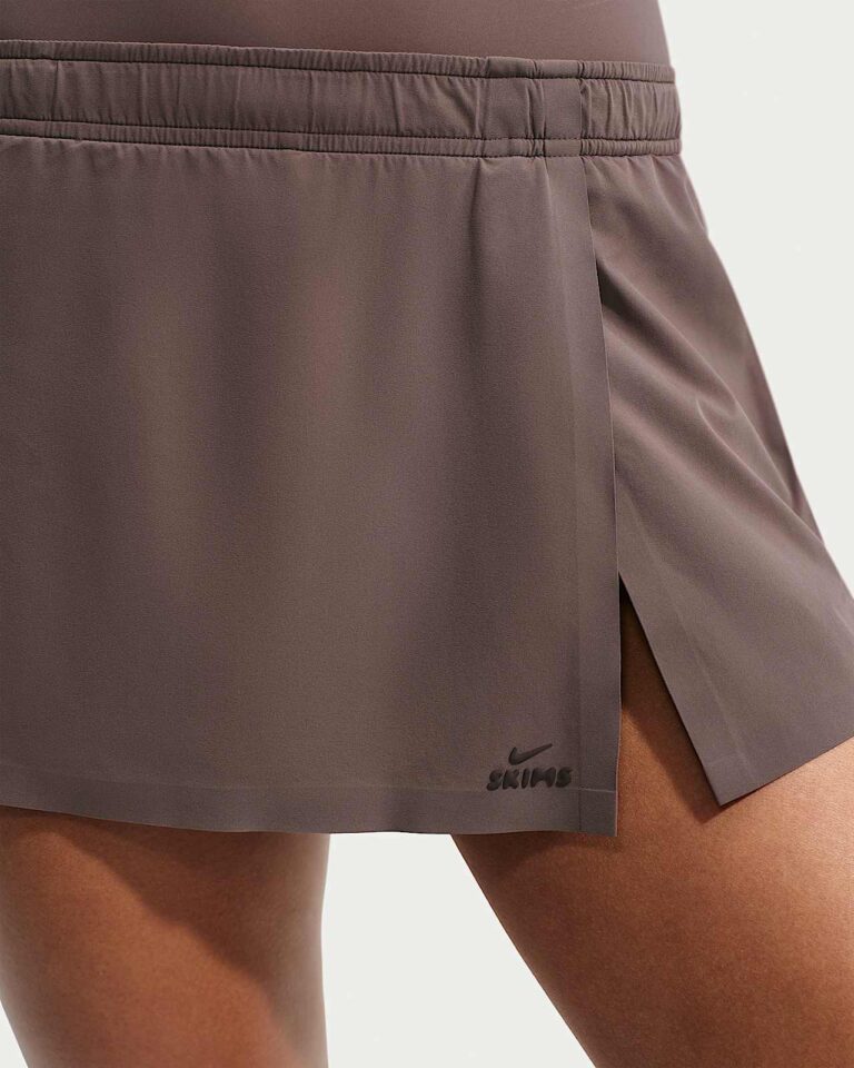Юбка-шорты NikeSKIMS Stretch Nylon Skort «Resin» Женская