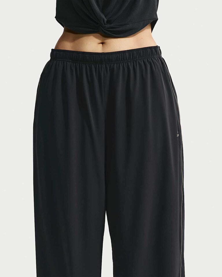 Брюки NikeSKIMS Stretch Nylon Oversized Pants «Obsidian/Olive Grey» Женская