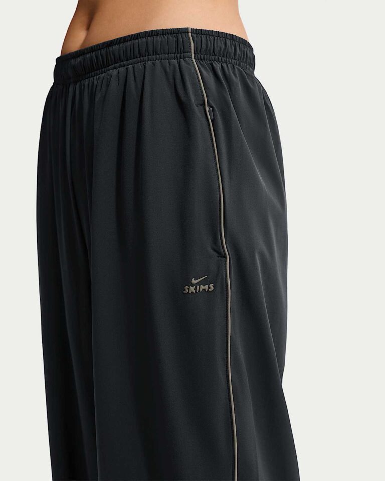 Брюки NikeSKIMS Stretch Nylon Oversized Pants «Obsidian/Olive Grey» Женская