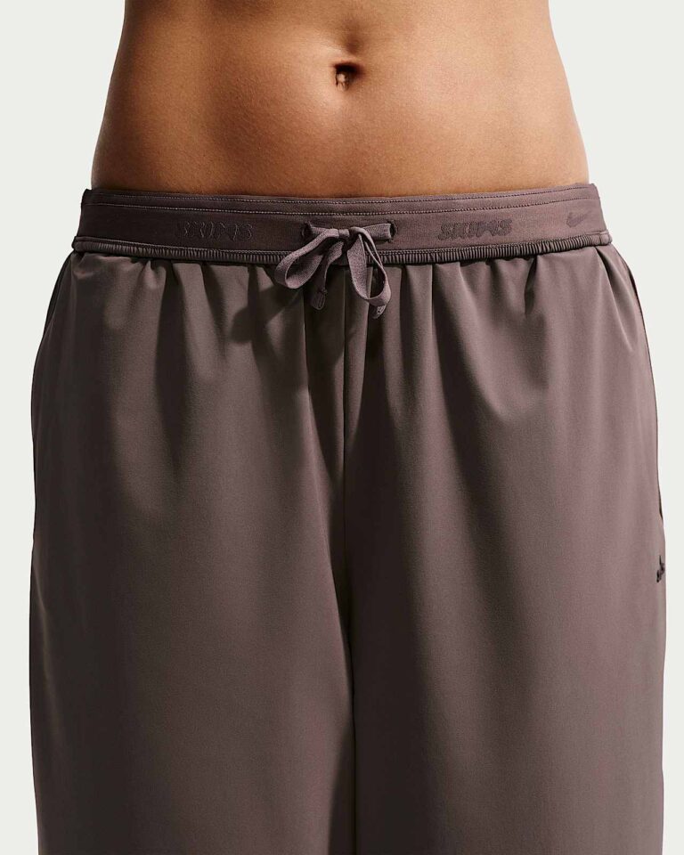 Брюки NikeSKIMS Stretch Nylon Oversized Pants «Resin» Женская