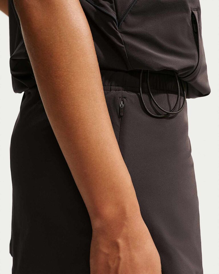 Жилет NikeSKIMS Stretch Nylon Oversized Vest «Dark Roast» Женская