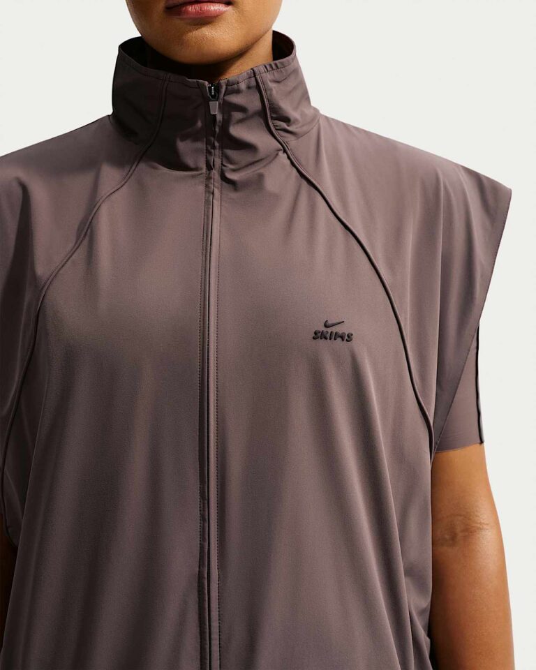 Жилет NikeSKIMS Stretch Nylon Oversized Vest «Resin» Женская