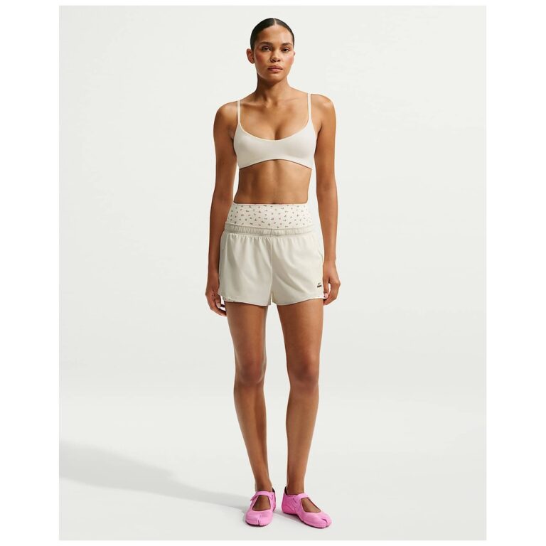 Шорты NikeSKIMS Stretch Nylon Runner Shorts «Actv Ivory» Женская
