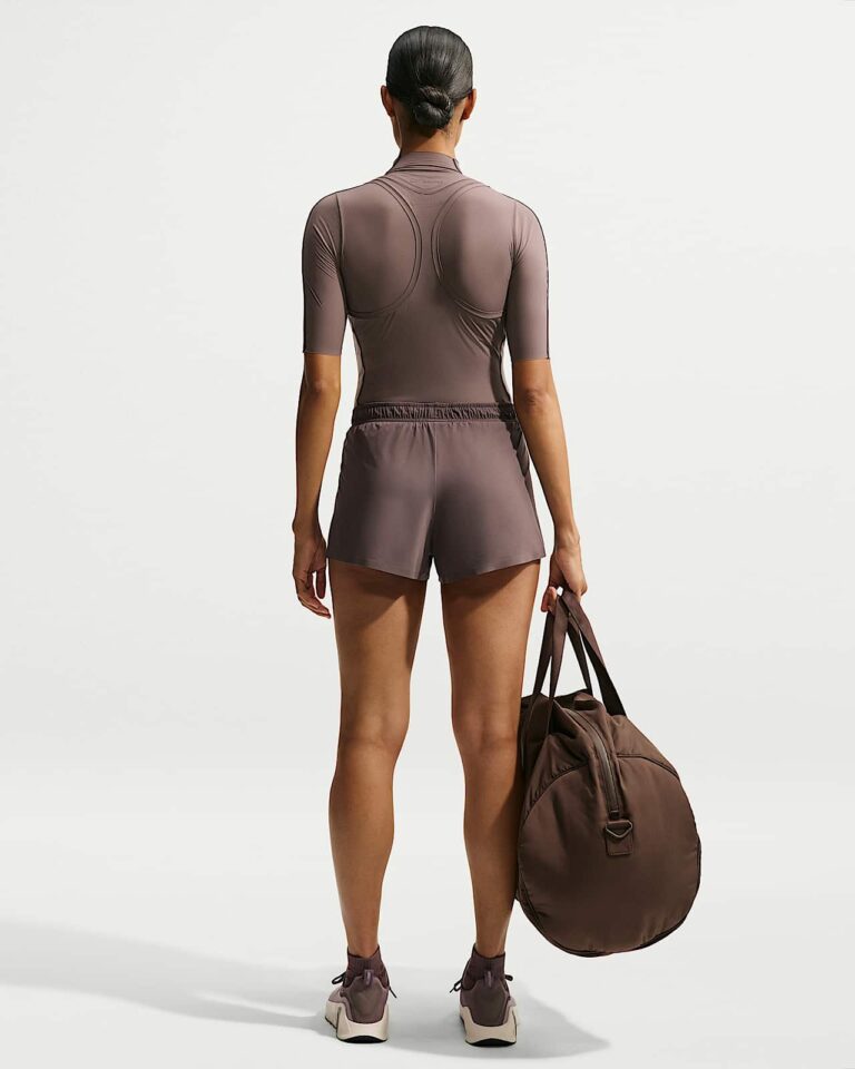 Шорты NikeSKIMS Stretch Nylon Runner Shorts «Resin» Женская