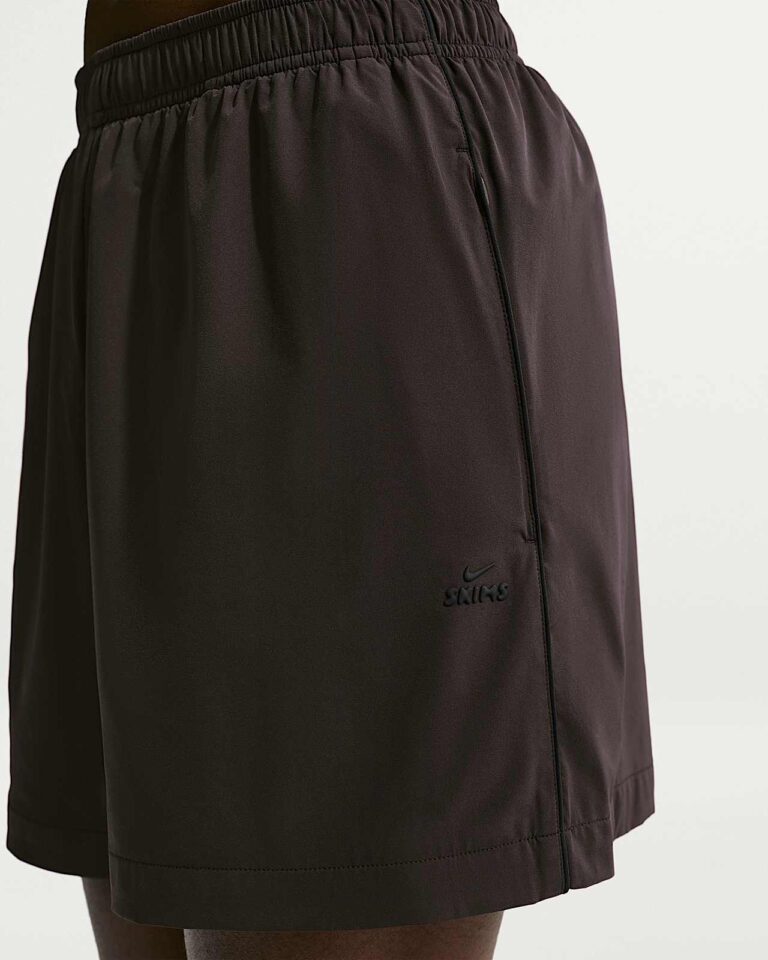 Шорты NikeSKIMS Stretch Nylon 5″ Track Shorts «Dark Roast» Женская